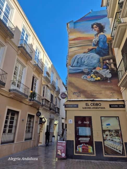 Málaga: Highlights Walking Tour with Drinks and Tapas - Who Should Consider This Tour