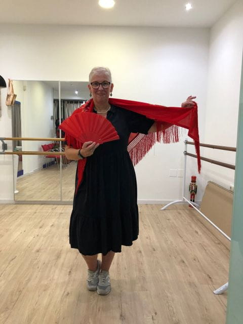 Málaga: Learn to Dance Flamenco Rumba in 45 Minutes - Preparing for the Class