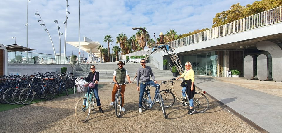 Malaga: Private Bike Rental - Key Points