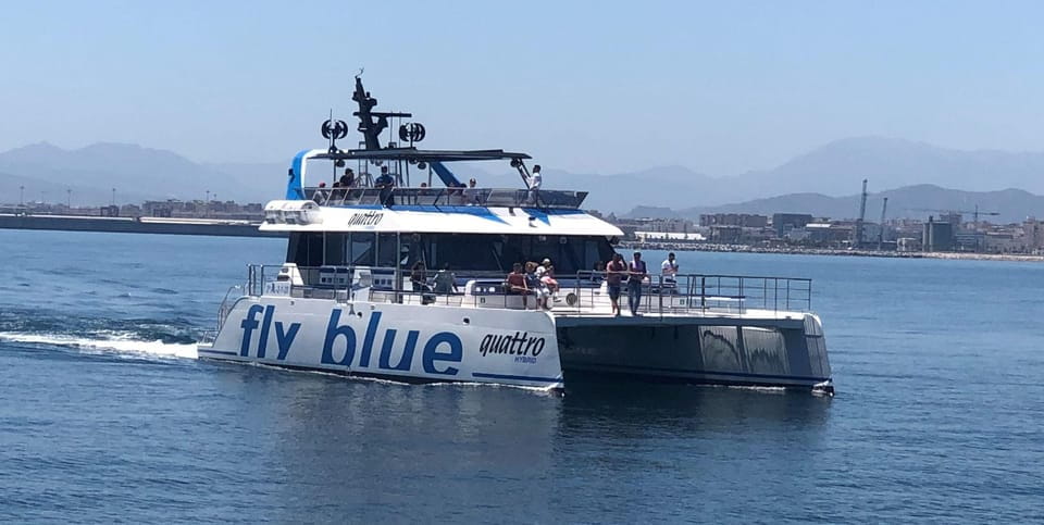 Málaga: Sunset Catamaran Trip - Amenities Onboard