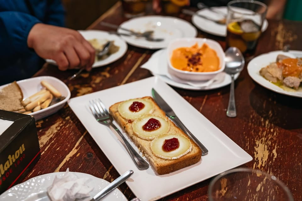 Málaga: Traditional Andalusian Tapas and Wine Tour - Tour Highlights