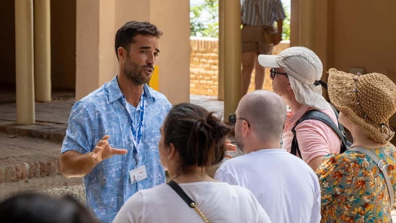 Malaga Walking Tour, Roman Theater and Alcazaba in small group with Tickets - Exploring Malagas Historic Heart