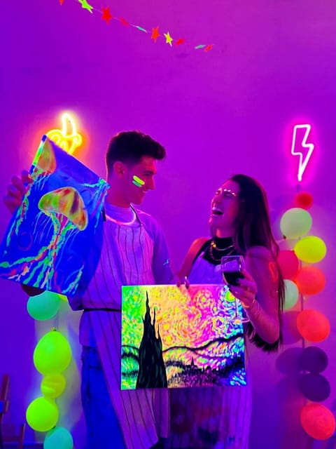 Málaga: Wine Gogh Glow Academy Paint and Sip Class - Who Will Love This Experience?