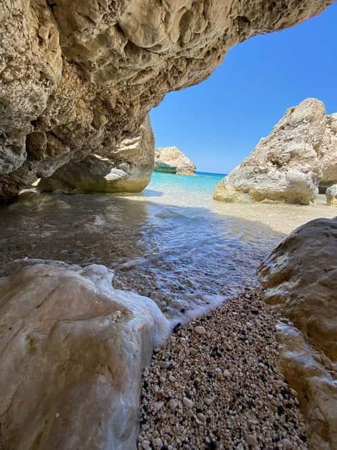 Maldives: Suluada Boat Tour with Lunch, Transfer & Bays - Discovering the Bays: Paradise and Waterfall