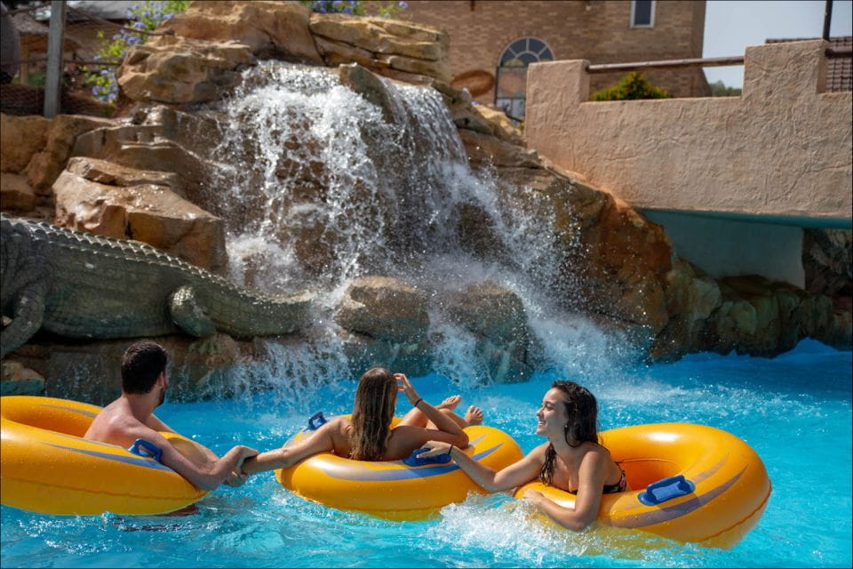 Mallorca: Admission Tickets for Western Water Park - Visitor Amenities and Facilities