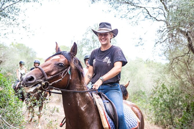 Mallorca Evening Tour: Horseback Riding, Dinner and Dance - Key Points