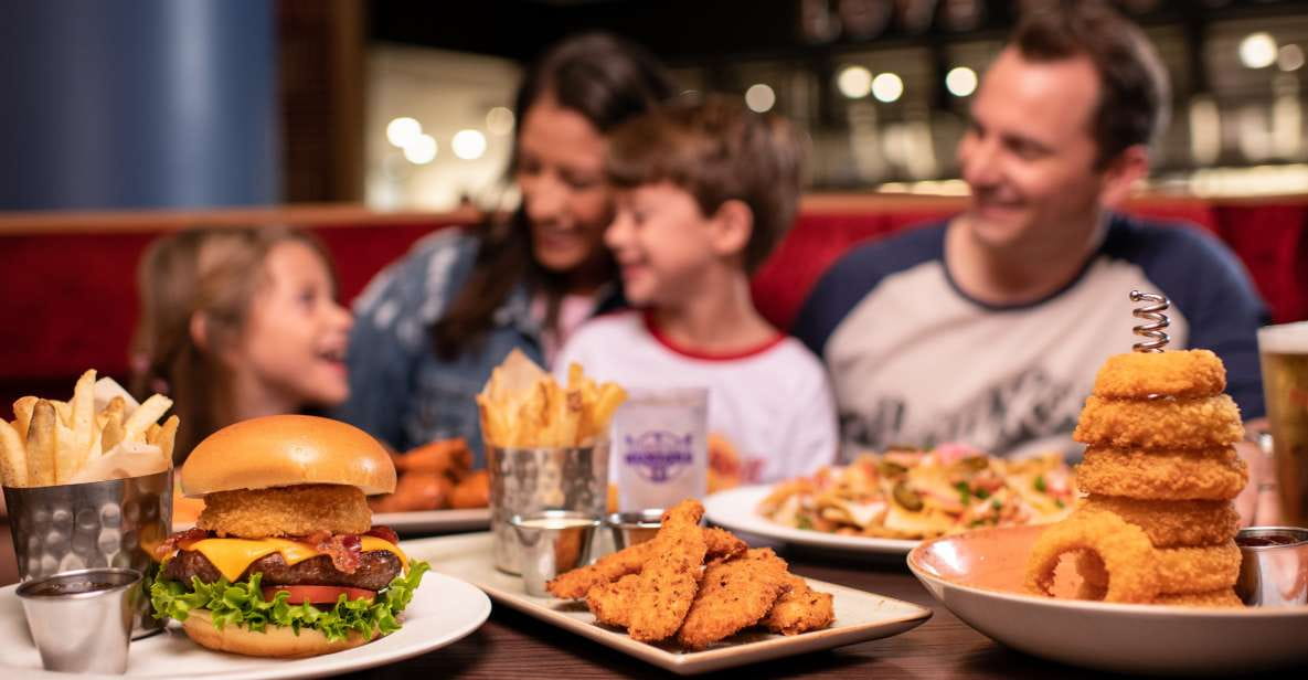 Mallorca: Hard Rock Cafe Entrance With Lunch or Dinner - Dining Experience Highlights