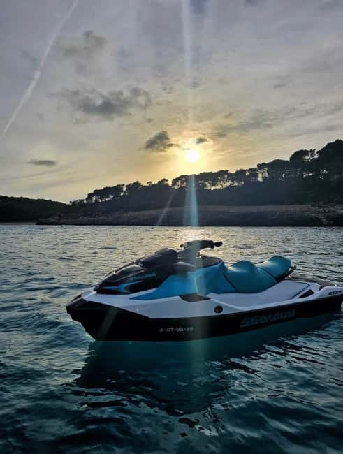 MALLORCA: JET SKI TO ES CALÓ DES MORO, CALA D'OR. - Discovering the Route and Its Natural Highlights