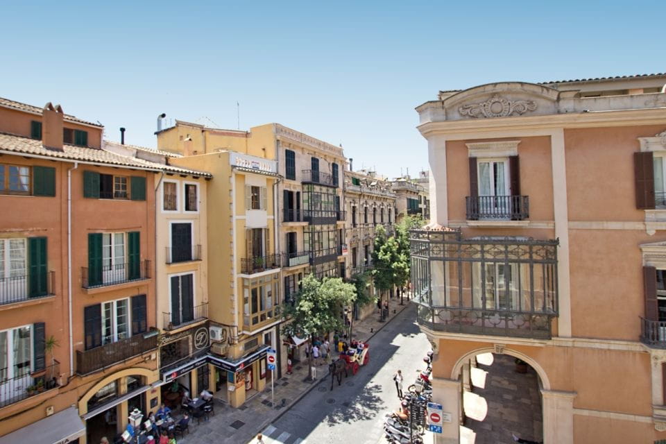 Mallorca: Transfer to Palma Self-Guided Tour - Key Points