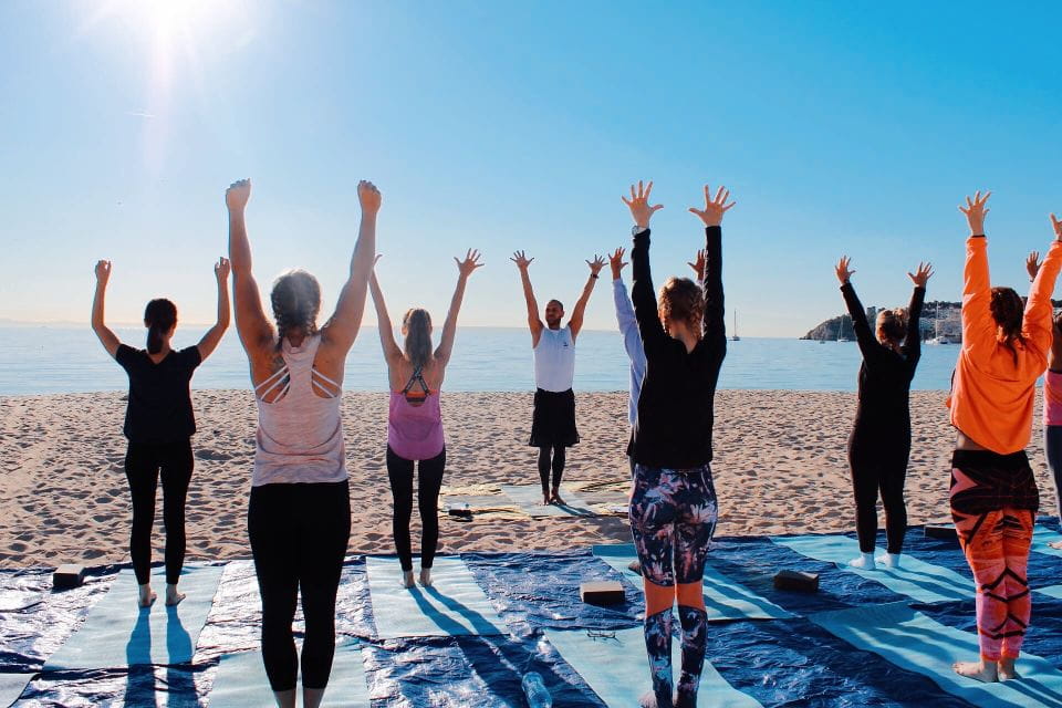 Mallorca: Yoga and Brunch on Palmanova Beach - Things To Know