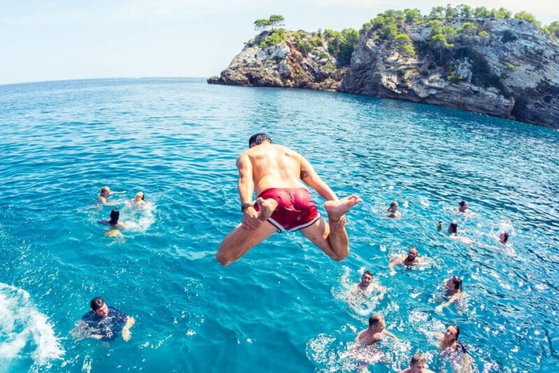 Malta: Boat Party + Watersport+ Comino+ OpenBar ALL INCLUDED - Key points / Takeaways