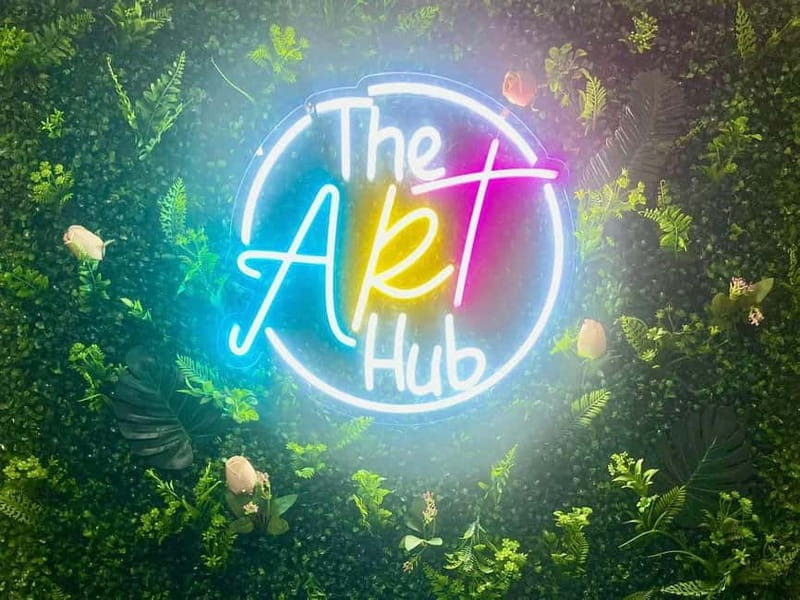 Malta: Glow-in-the-Dark Drink & Paint Experience - Who Should Book This?