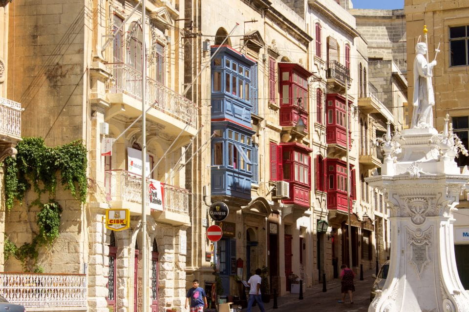 Malta: Vintage Bus Ride Through the Three Cities - Meeting Point and Logistics