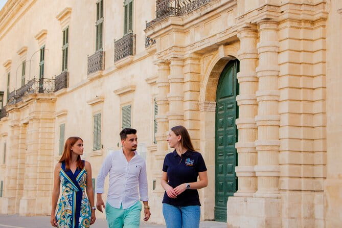 Malta: Walking Tour + Hop-on Hop-off Bus Tour + Boat Tour - The Scenic Boat Tour to Gozo & the 5D Entertainment