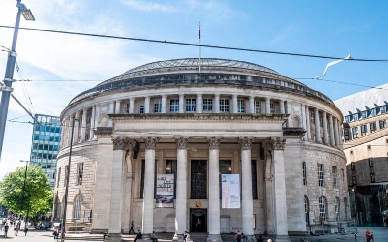 Manchester: City Walking Tour & Exploration Game - Discovering Manchester Through a Puzzle-Laden Lens