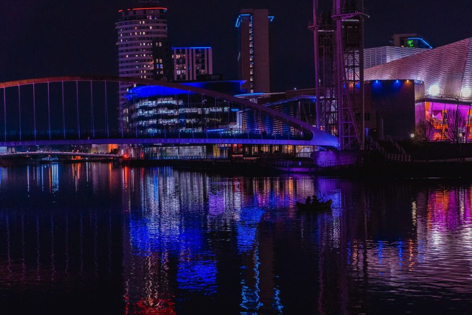 Manchester: Elvis-on-the-River Cruise - Light Snacks Included