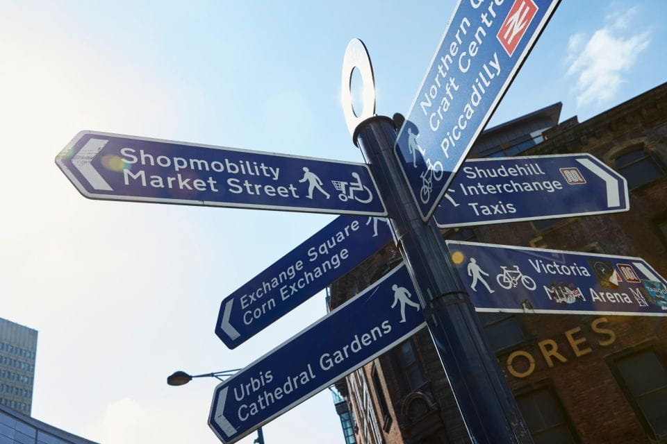 Manchester: Express Walk With a Local in 60 Minutes - Personalized Walking Pace and Itinerary