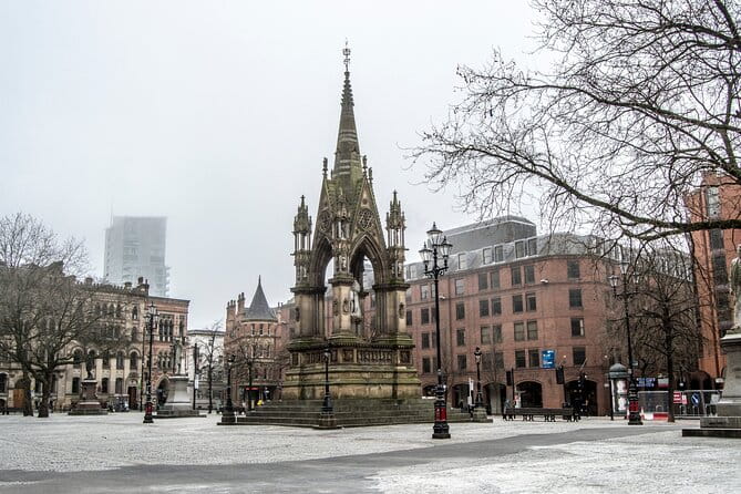 Manchester Scavenger Hunt and Highlights Self-Guided Tour - The Role of the App and Navigation