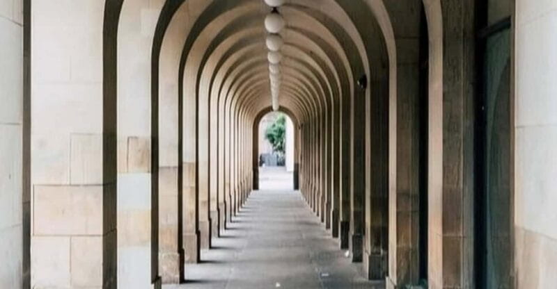 Manchester: Sightseeing Walking Custom Tour with a Guide - Pricing and Overall Value