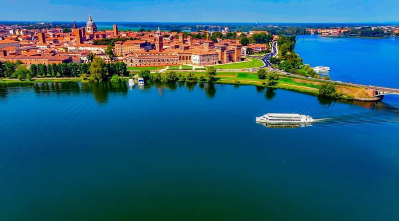 Mantua: Panoramic Cruise with Guide, Natural Oasis and Water Elevator - Starting in the Heart of Mantua