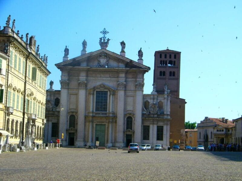 Mantua: Town Highlights and Monuments Walking Tour - FAQ