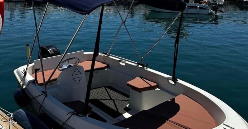 Marbella: Puerto Banús Boat Rental with No License Needed - Marbella: Puerto Banús Boat Rental with No License Needed