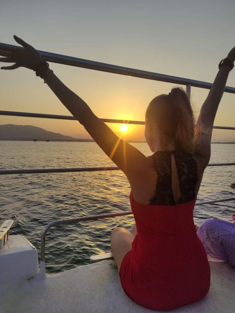 Marbella: Sunset Catamaran Trip - Scenic Highlights