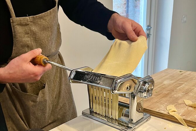 Market Tour and Cooking Class With a Venetian Chef - Culinary Utensils and Amenities