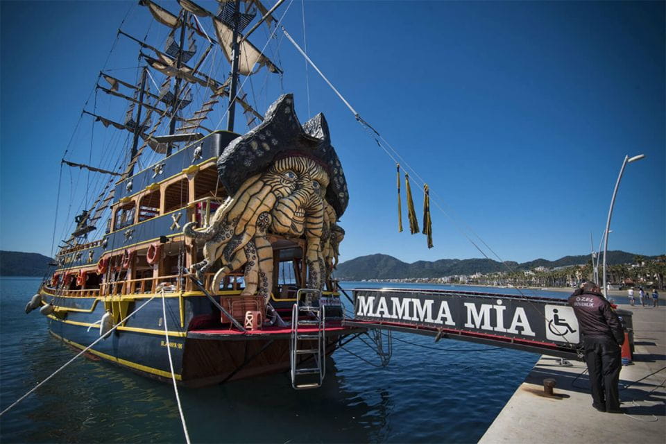 Marmaris: All-Inclusive Pirate Boat Trip - Lunch and Unlimited Beverages