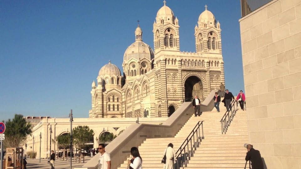 Marseille/Cassis/Aix En Provence: Highlights Tour - Marseille Cathedral and Mucem