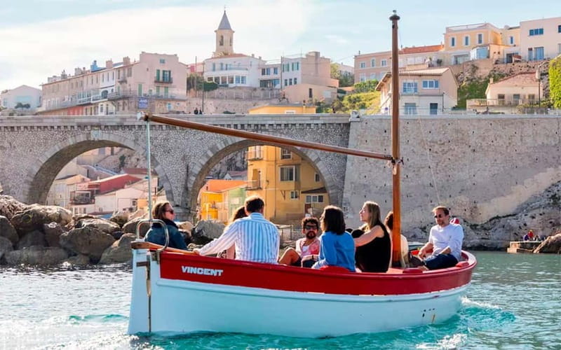 Marseille : Visite guidée en barquette marseillaise - Experiencing Marseille from the Water: What You Can Expect