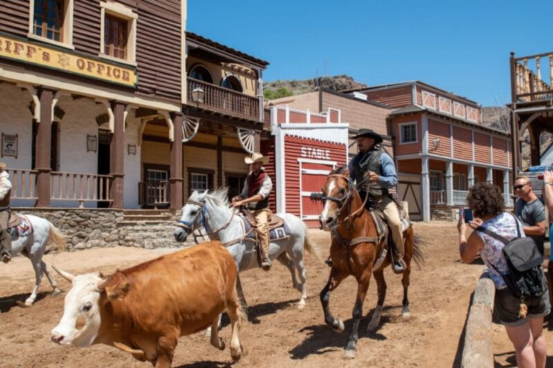 Maspalomas: E-Scooter or E-Bike Tour+Western Town Sioux City - FAQ