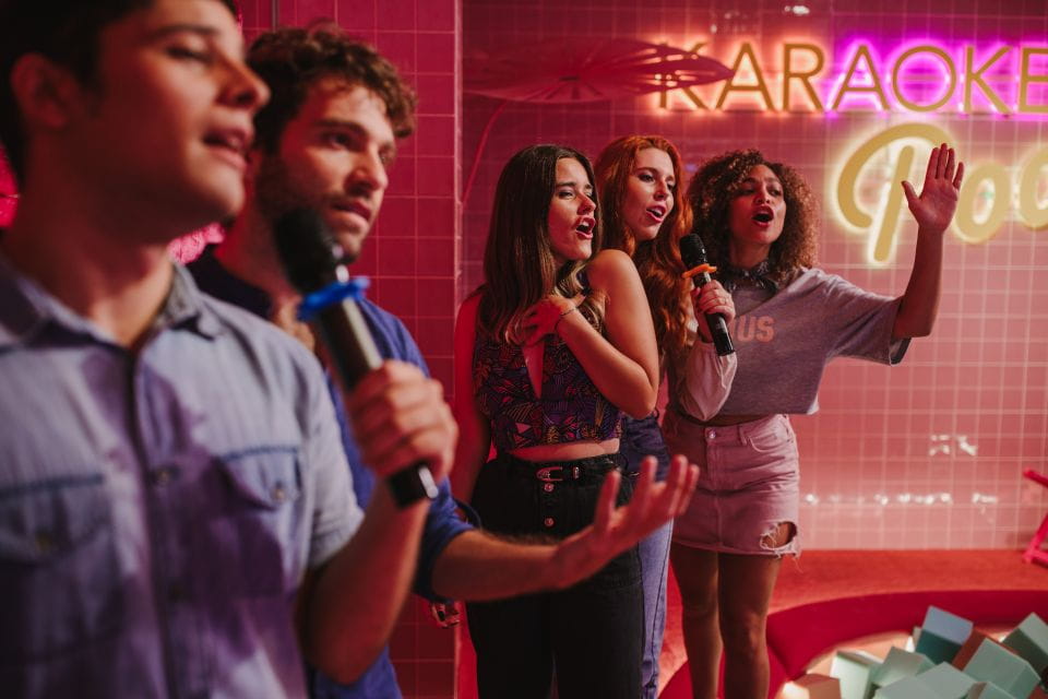 Maspalomas: Holiday World Themed Karaoke Room Rental - Customer Feedback and Ratings