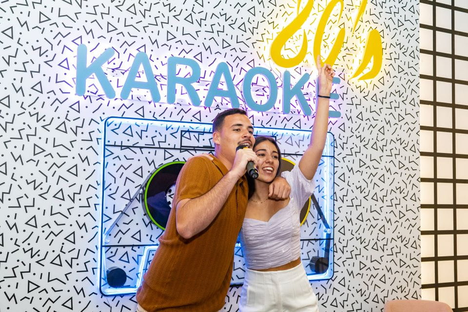 Maspalomas: Holiday World Themed Karaoke Room Rental - Things To Know