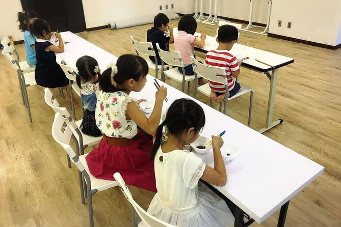 Mastering the Proper Use of Chopsticks in Osaka - Tools and Materials Provided