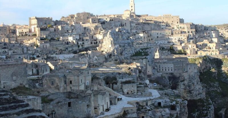 Matera: Sassi Tour with Entry to Rock Houses and Churches - Starting Off at the Main Square