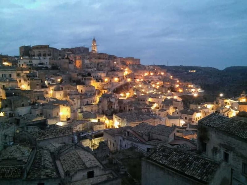 Matera: Sasso Caveoso e Chiese rupestri - Starting in Piazza Pascoli: First Impressions of Matera’s Landscape