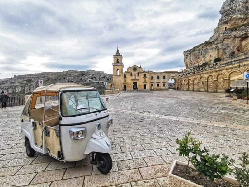 Matera: Walking tour with entries in Cave House and Church - Introduction to the Matera Walking Tour