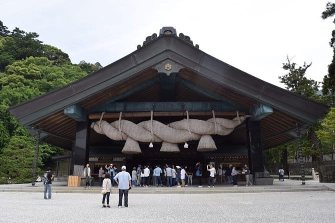 Matsue/Izumo Taisha Shrine Full-Day Private Trip With Government-Licensed Guide - Izumo Grand Shrine