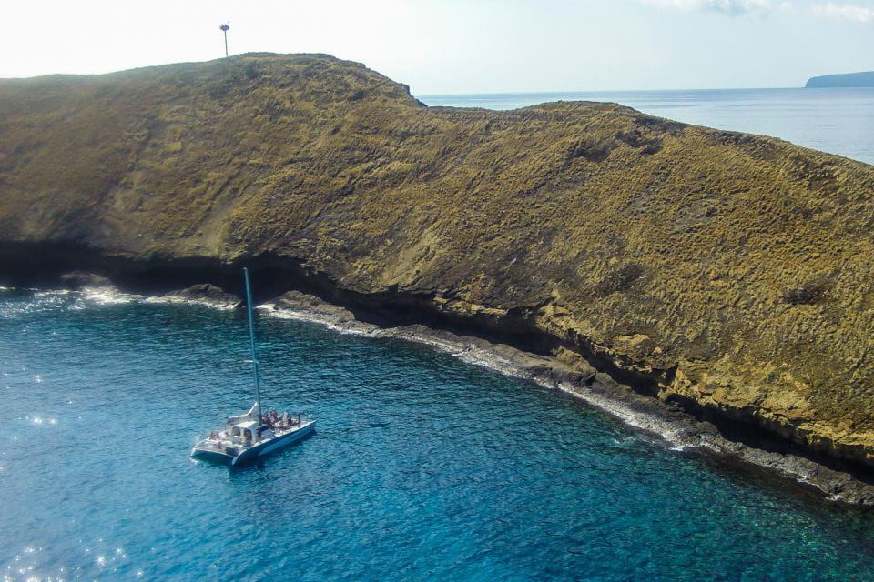 Maui: Molokini Snorkel and Performance Sail With Lunch - Continental Breakfast and Buffet Lunch