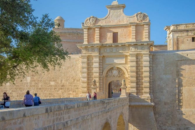 Mdina, Dingli cliffs and San Anton Gardens guided tour - Key points / Takeaways