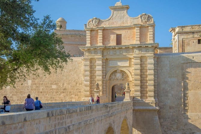 Mdina, Rabat, Dingli cliffs, San Anton gardens, Ta' Qali & Mosta guided tour - Begin with a Quick Overview