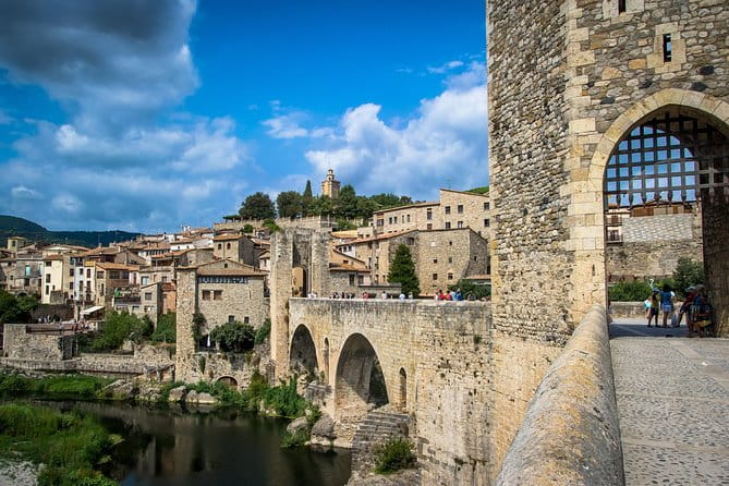 Medieval Three Villages Small Group Day Trip from Barcelona - About the Price and Value