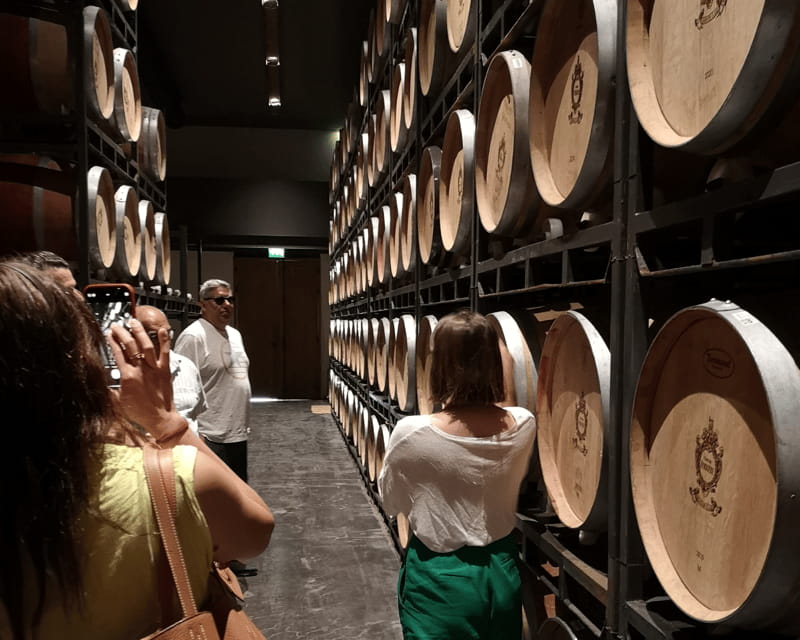 Médoc wine tour from Bordeaux: 2 wineries & 6 wines - FAQ