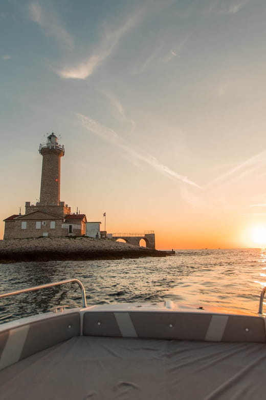 Medulin: Sunset Boat Cruise with Wine Tasting - An Authentic Istrian Sunset on a Speedboat