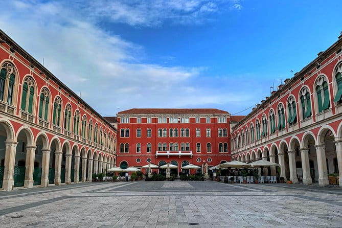 Meet the Balkans - 10 day tour of Croatia, Bosnia and Montenegro - Discovering Dubrovnik: The Pearl of the Adriatic