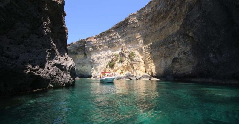 Mellieha: 3:00pm Speedboat round Comino Caves 2h Blue Lagoon - Why This Speedboat Trip Stands Out