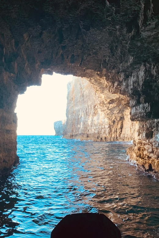Mellieha: 3:00pm Speedboat round Comino Caves 2h Blue Lagoon - The Experience and Atmosphere