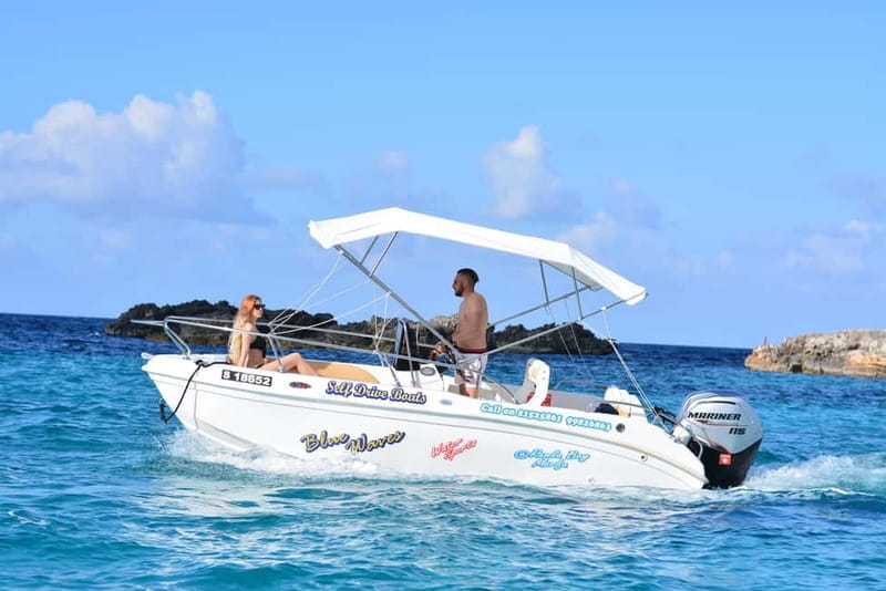 Mellieha: Private boat for 5 people to Comino & Blue Lagoon - Discover Malta’s Coastline on a Private Speedboat Ride