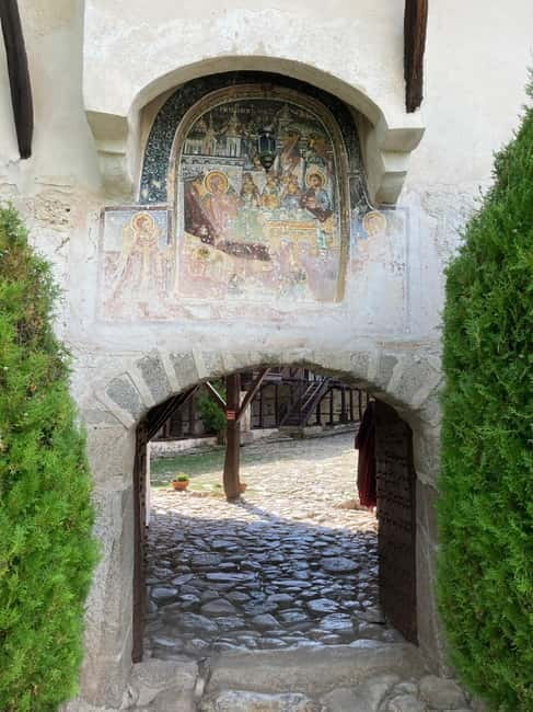 Melnik the city of win,Rozhen Monastery day trip from Sofia - A Closer Look at the Melnik & Rozhen Monastery Day Trip from Sofia